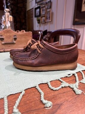 Clarks Low Top Leather Wallabees